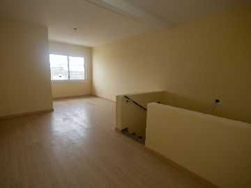 3� Piso Sal�o c/ Banheiro e dep�sito