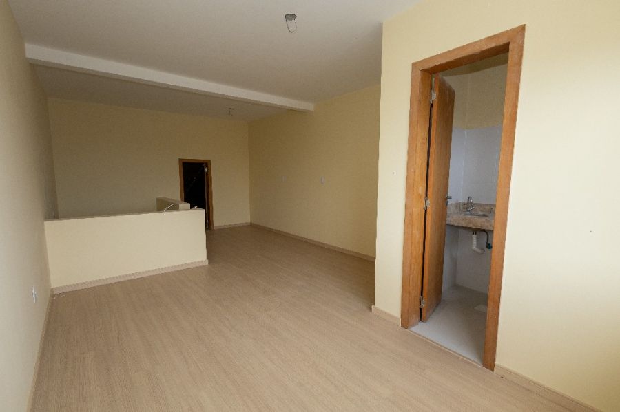 3� Piso Sal�o c/ Banheiro e dep�sito