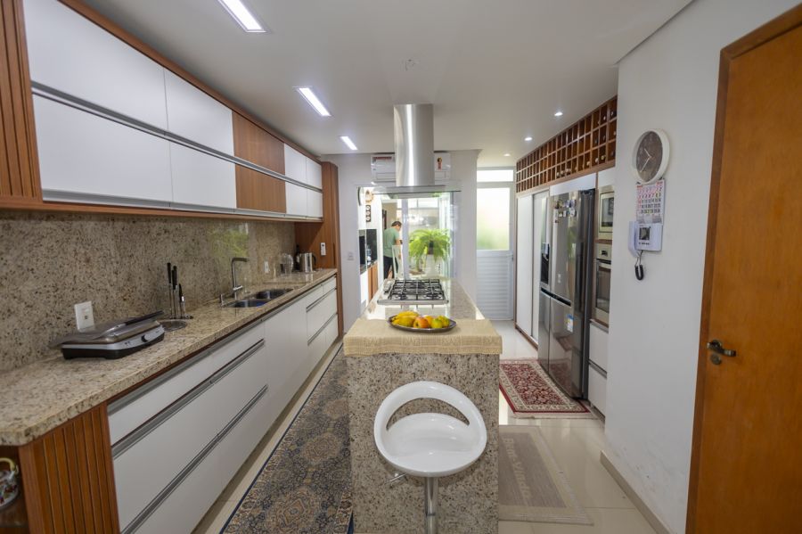 Casa Alto Padr�o - Venda - Guaruj� - Porto Alegre - RS